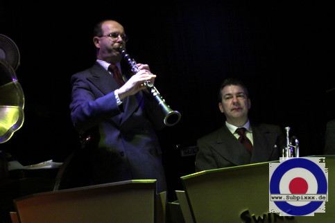Andrej Hermlin and His Swing Dance Orchestra (D) Swing It Again Baby - McCormacks Ballroom, Leipzig 04. Dezember 2009 (4).JPG